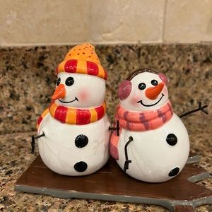 Holiday salt and pepper